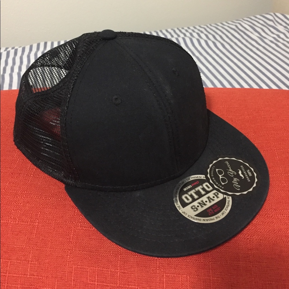 black snapback